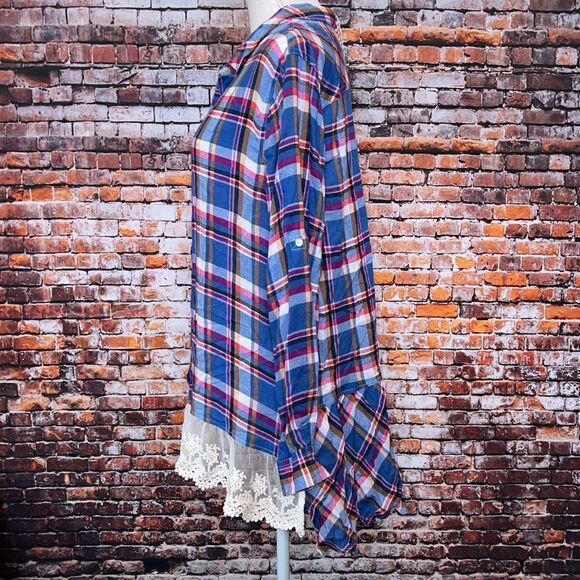 NWT Umgee Plaid Collared Button Down Blouse - Picture 4 of 8